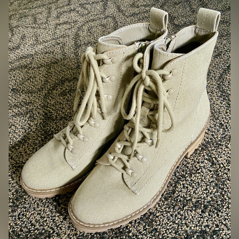 Universal Thread Moss Green Parker Boots
